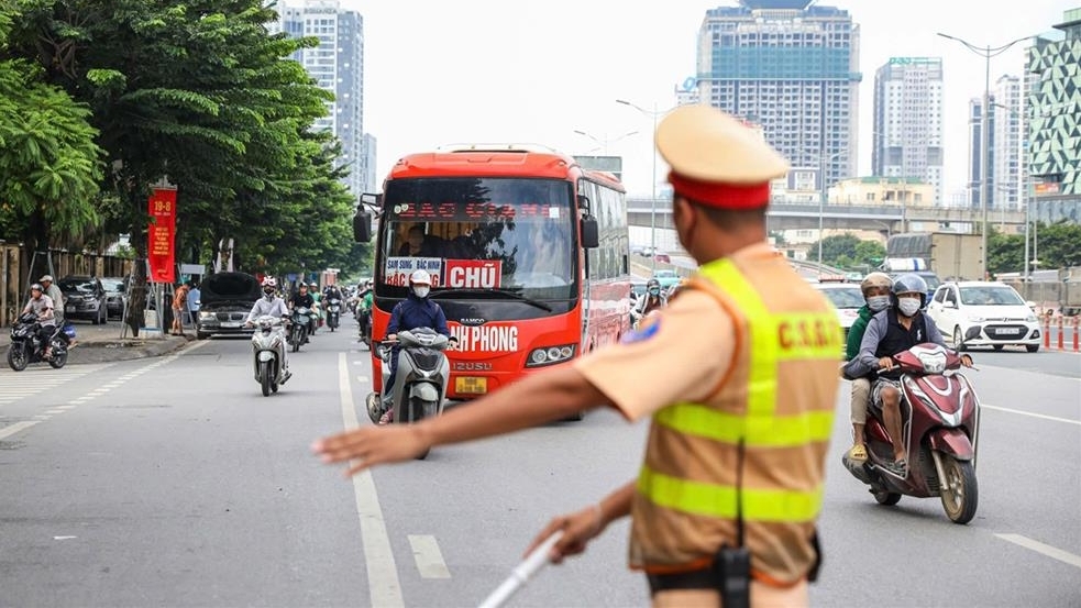 Người dân báo tin vi phạm giao thông có thể được thưởng đến 5 triệu đồng