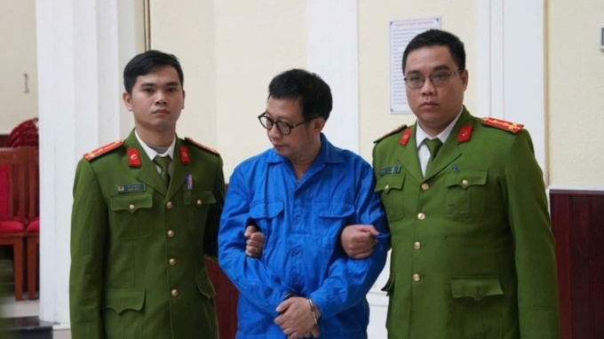 Chiếm đoạt tiền của sinh viên, Giám đốc Đại học Huế bị bắt