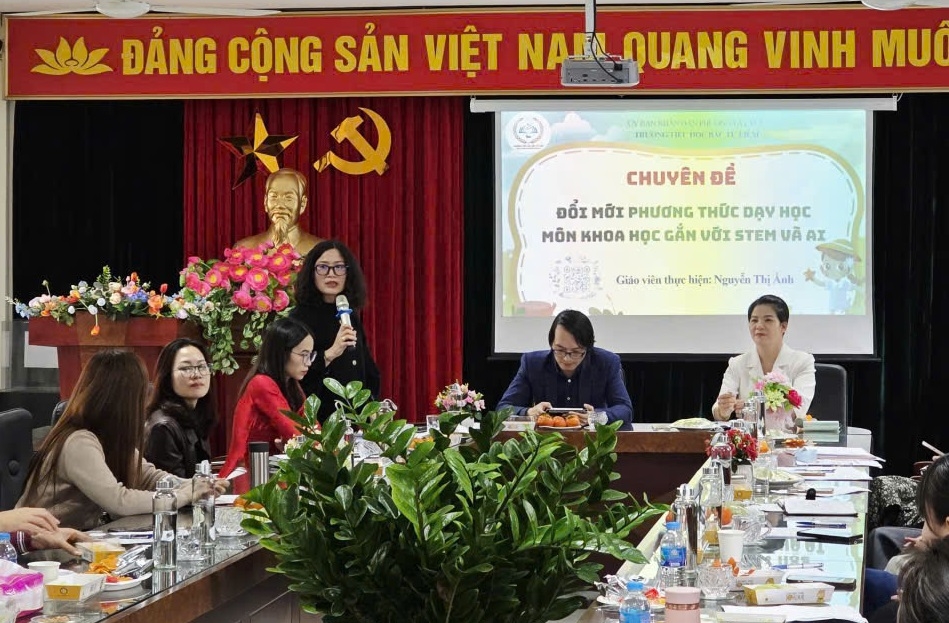 Đổi mới phương thức dạy học môn khoa học gắn với STEM và AI