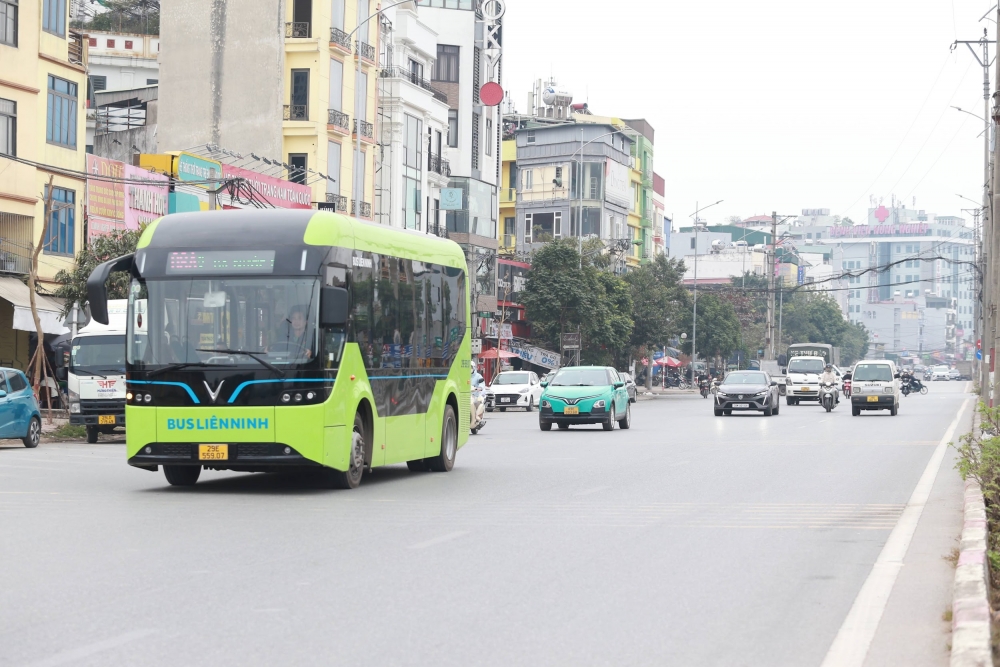 CSGT Hà Nội rà soát, xử lý 51 điểm, tuyến đường hay ùn tắc giao thông