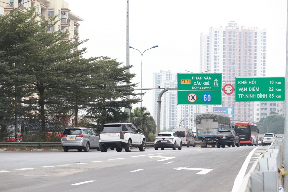 CSGT Hà Nội rà soát, xử lý 51 điểm, tuyến đường hay ùn tắc giao thông