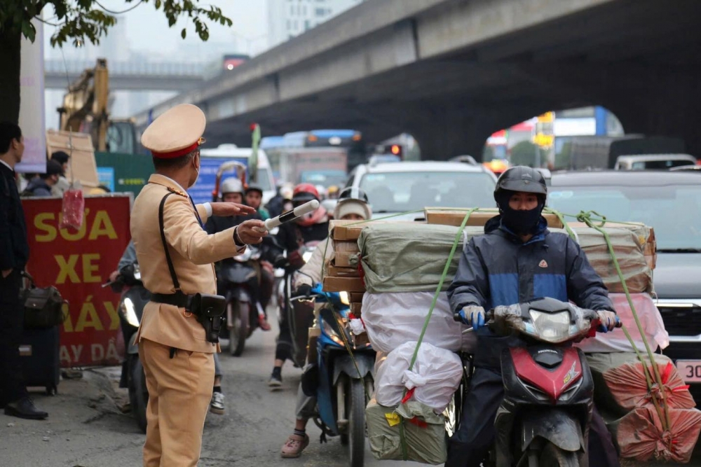 CSGT khuyến cáo tới người dân khi trở lại Hà Nội sau nghỉ Tết Dương lịch 2026