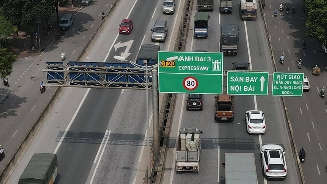 Hà Nội tạm cấm xe tải trên 10 tấn đi vào Vành đai 3 trên cao