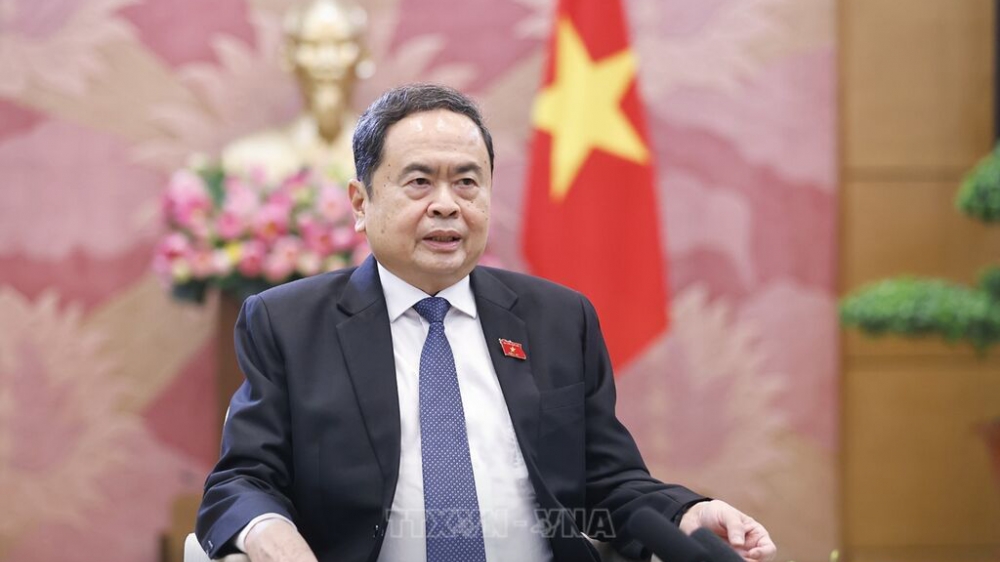 chu tich quoc hoi kien tao khuon kho phap ly cho doi moi va phat trien