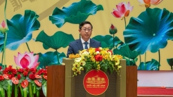 dai bieu quoc hoi tre can dam tranh luan den cung vi chinh sach dung