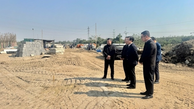 Bí thư xã Hoài Đức thị sát một số dự án trọng điểm trên địa bàn