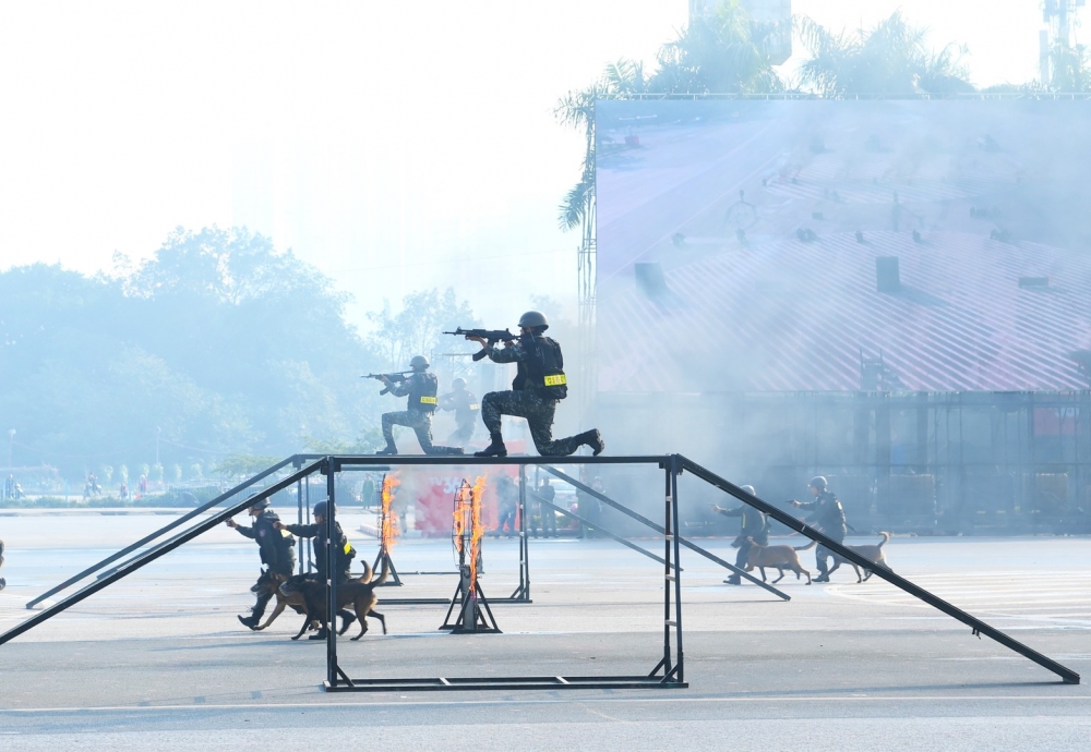 Hình ảnh đội quân tinh nhuệ, dàn khí tài hiện đại bảo vệ Đại hội XIV của Đảng