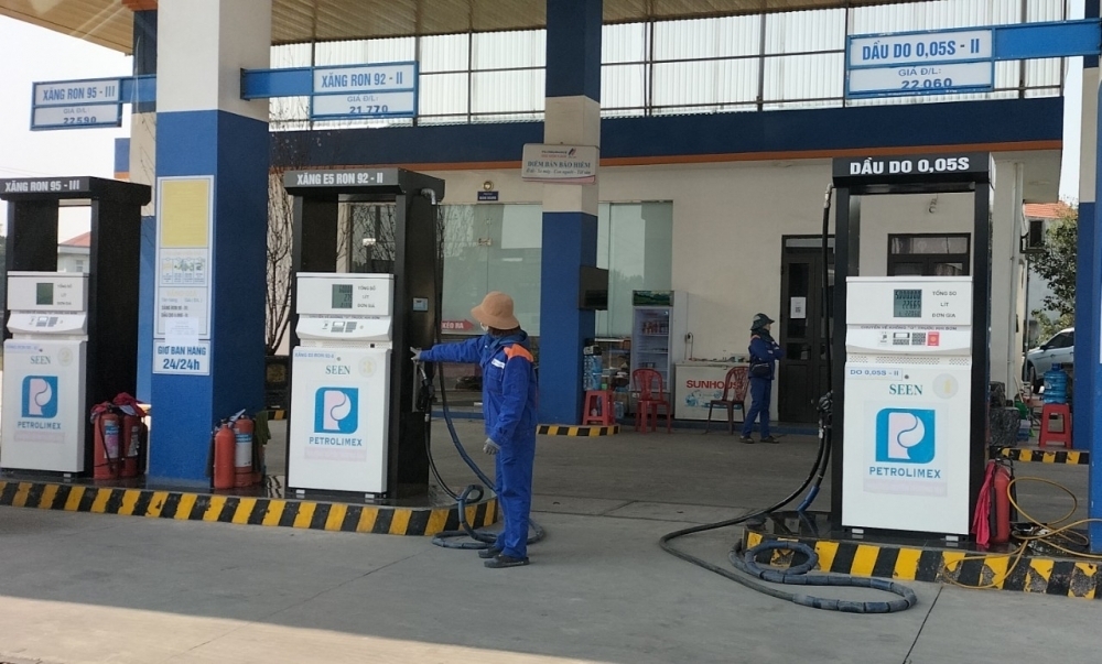 Khó chồng khó đang bào mòn doanh nghiệp bán lẻ xăng dầu