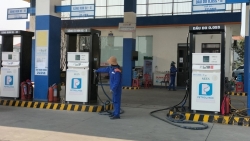 Khó chồng khó đang bào mòn doanh nghiệp bán lẻ xăng dầu