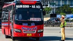 tuyet doi khong de hanh khach thieu phuong tien cham ve que don tet