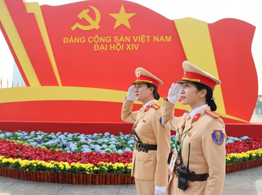 Công an Hà Nội diễn tập dẫn đoàn, xếp xe phục vụ Đại hội XIV của Đảng