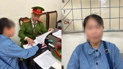 ha noi nguoi ban hang rong chat chem khach tay mua non la bi xu ly