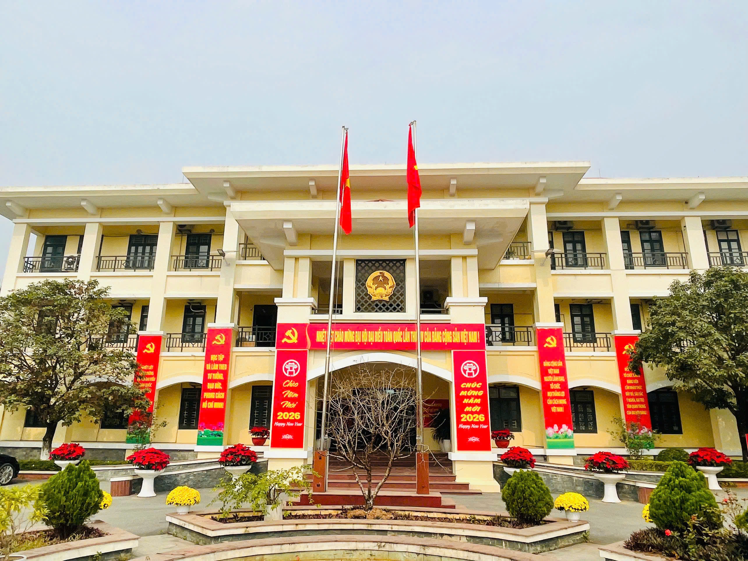 Xã Ô Diên trang hoàng đường phố mừng Đại hội Đảng và Tết Bính Ngọ 2026