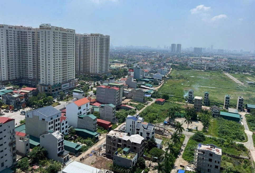 Nguồn cung tăng, giá nhà chưa giảm