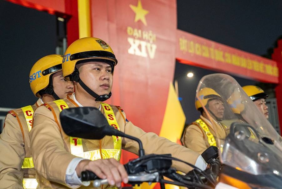 Hết sức mình đảm bảo an toàn giao thông dịp Đại hội XIV của Đảng