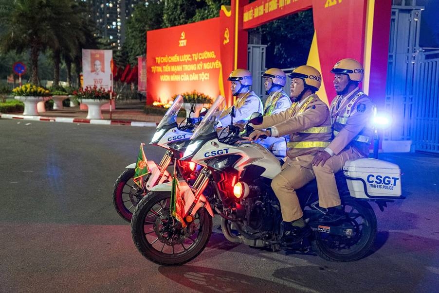 Hết sức mình đảm bảo an toàn giao thông dịp Đại hội XIV của Đảng