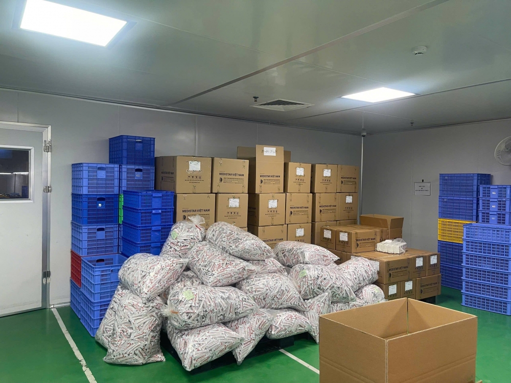 Hàng trăm cảnh sát vây bắt, phá đường dây thực phẩm chức năng giả đặc biệt lớn