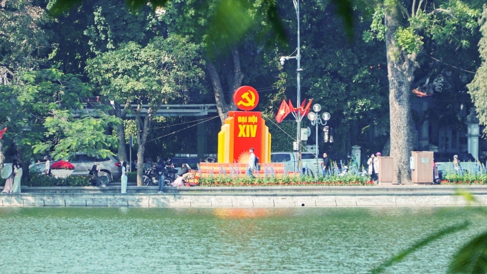 Niềm tin tuyệt đối vào sự đột phá và phát triển toàn diện của đất nước