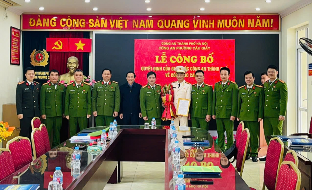 Công an Hà Nội điều động, luân chuyển hàng loạt lãnh đạo Công an xã, phường