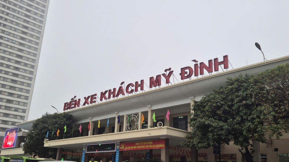 Hà Nội tăng cường hơn 2.400 xe phục vụ hành khách dịp Tết Nguyên đán