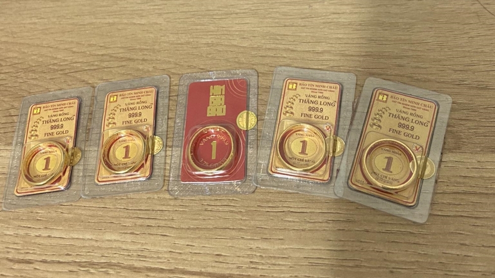 Giá vàng tiếp đà leo thang, cao chưa từng có