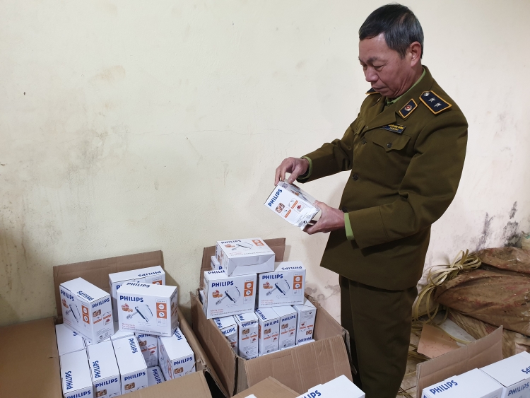 Phát hiện 144 máy đánh trứng giả mạo nhãn hiệu PHILIPS phat hien 144 may danh trung gia mao nhan hieu philips