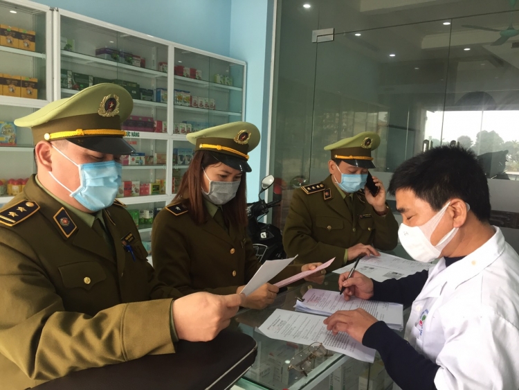 Mười ngày ra quân, xử lý gần 3.600 vụ vi phạm kinh doanh khẩu trang muoi ngay ra quan xu ly gan 3600 vu vi pham kinh doanh khau trang