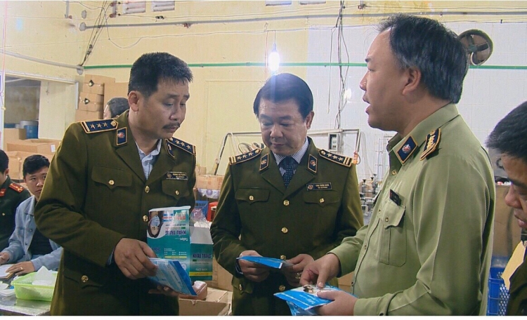 kiem tra xu ly gan 4500 vu vi pham kinh doanh khau trang