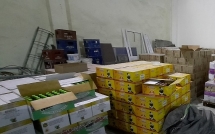 Hà Nội: Phát hiện cơ sở tẩy xóa hạn sử dụng hơn 5.000 chai nước uống