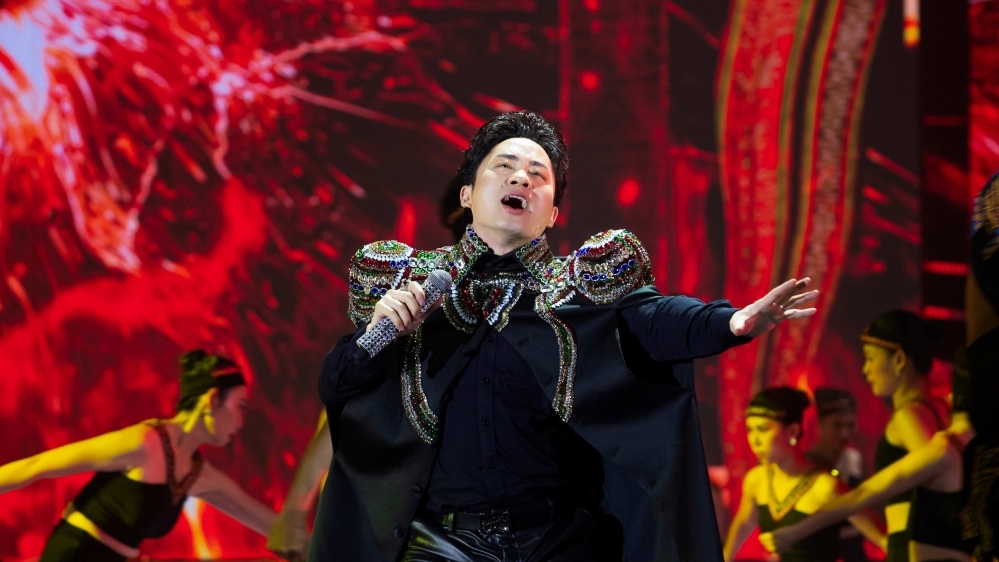 Sao Việt trải nghiệm Tết cổ truyền trong Hoa xuân ca 2024