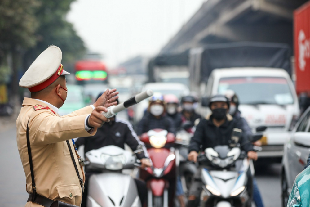 Cảnh sát khuyến cáo người dân khi quay trở lại Hà Nội sau nghỉ Tết