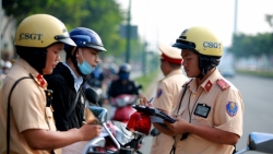 Hành vi báo chốt cảnh sát giao thông sẽ bị xử lý thế nào?