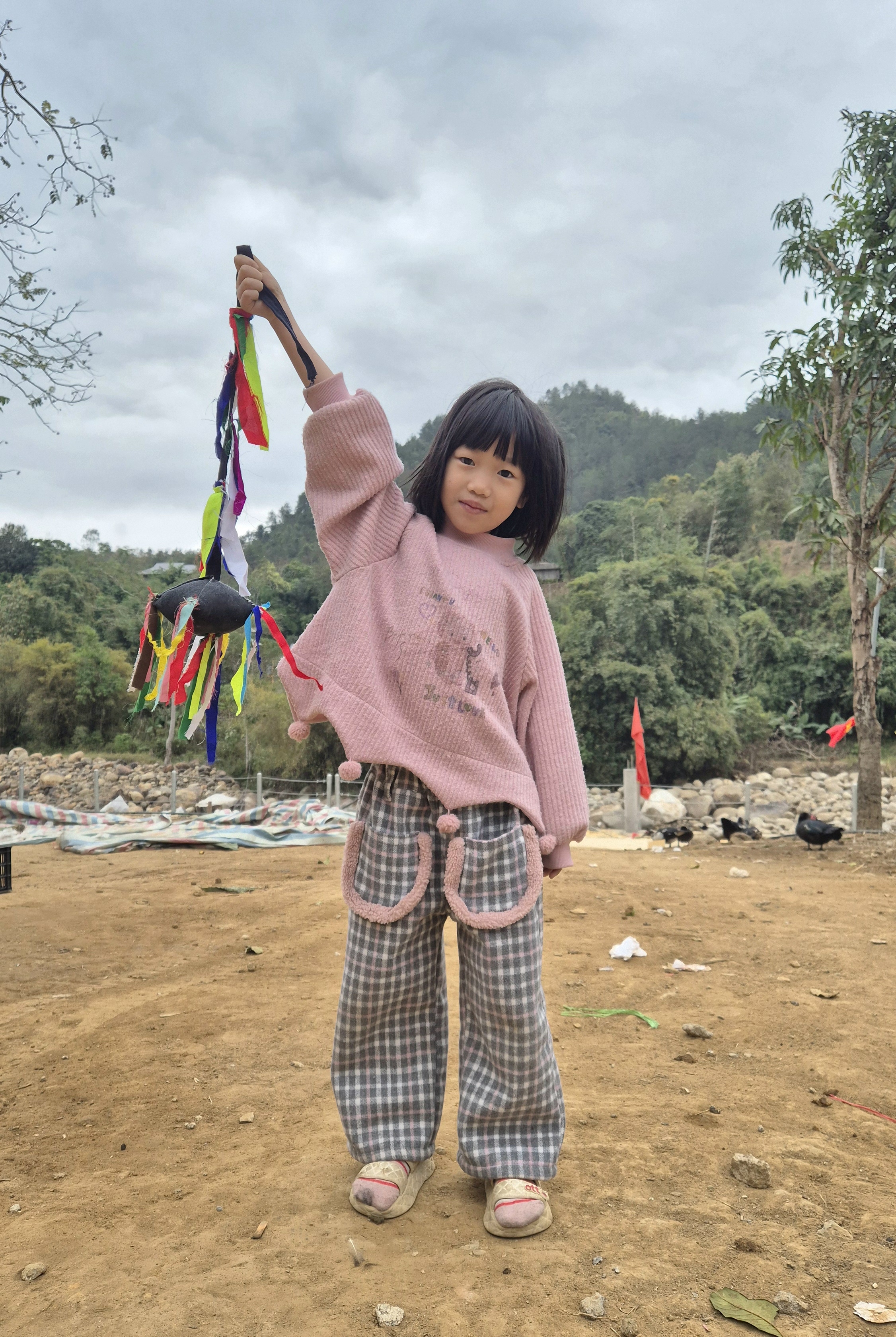 Độc đáo tục ném còn - nét đẹp Tết vùng cao