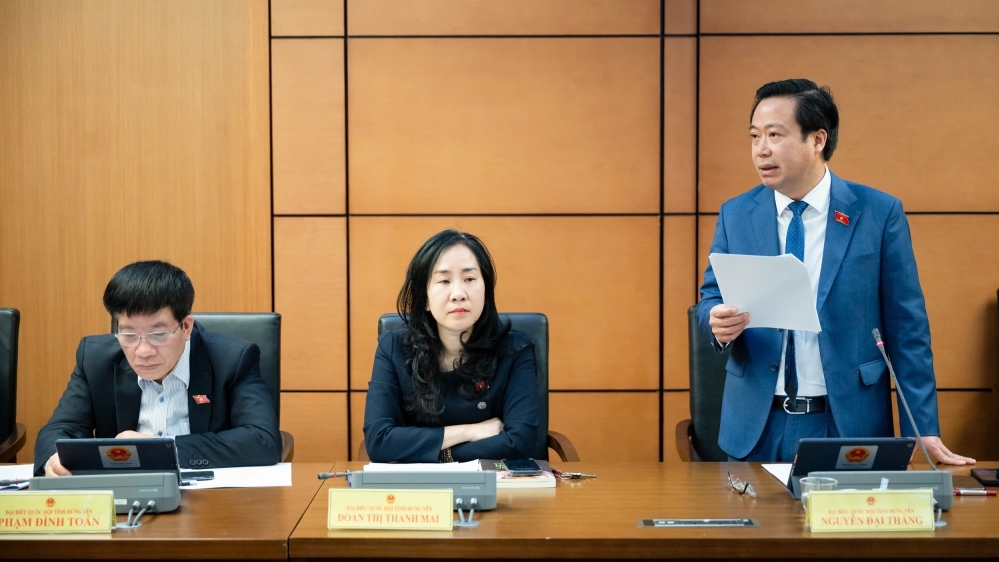 Cân nhắc đề xuất bổ sung trường hợp tạm đình chỉ đại biểu Quốc hội