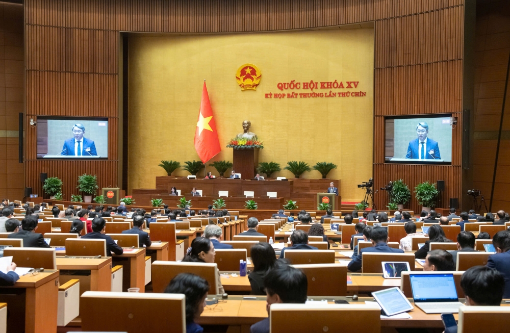 Chính phủ trình Quốc hội Nghị quyết xử lý vấn đề về sắp xếp bộ máy