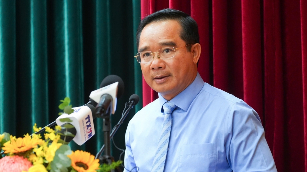 Chủ tịch TP Hồ Chí Minh hứa tăng trưởng 2025 sẽ đạt hai con số