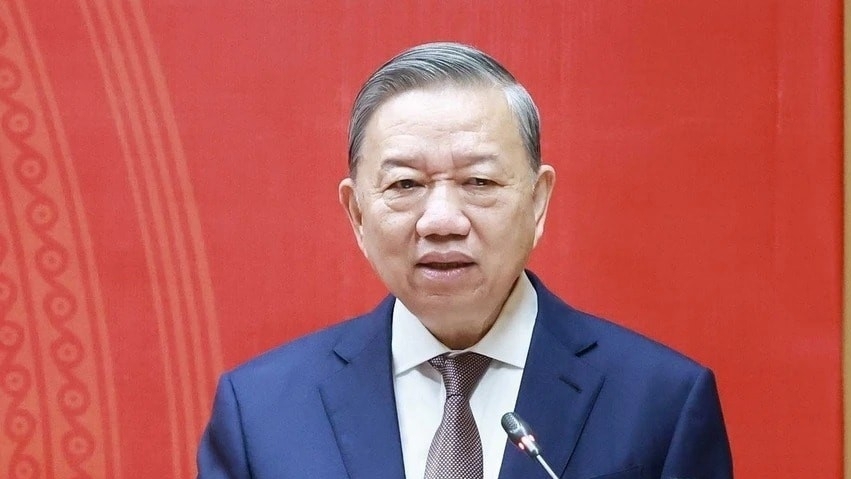 Tổng Bí thư: Cải thiện chính sách đãi ngộ với nhân lực y tế chất lượng cao