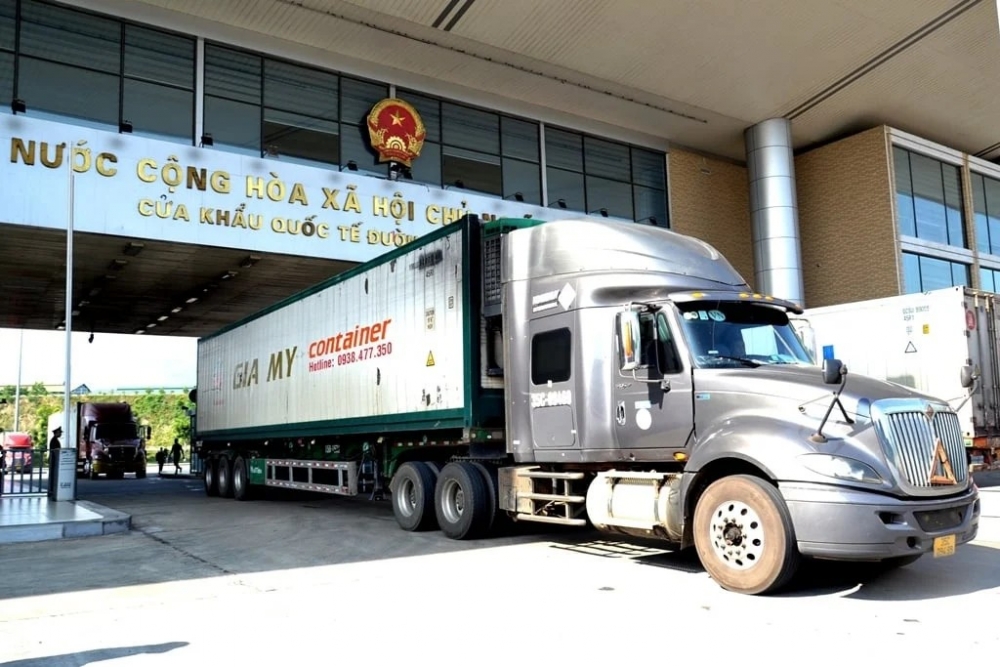Bộ Công thương đề nghị gỡ vướng về kiểm tra an toàn thực phẩm tại cửa khẩu
