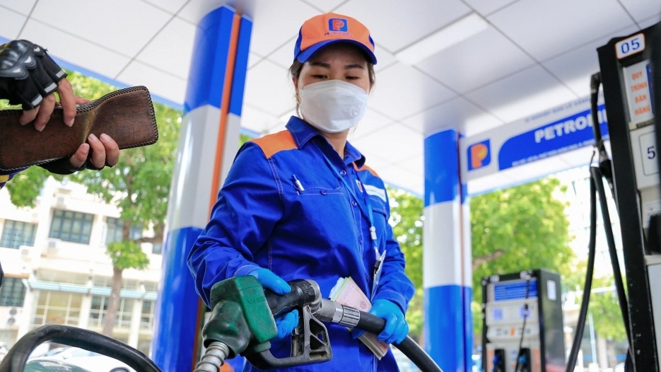 Có hiện tượng bán xăng dầu cầm chừng, Bộ Công thương vào cuộc