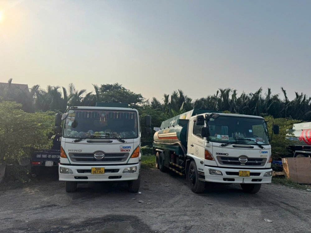 Bóc gỡ thủ đoạn của nhóm người sản xuất, buôn bán xăng giả có tổ chức