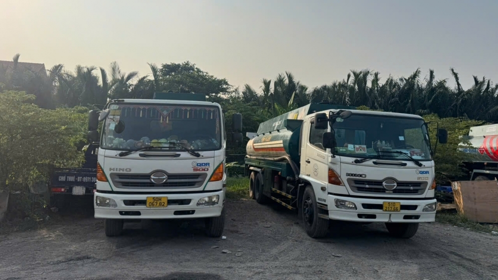 Bóc gỡ thủ đoạn của nhóm người sản xuất, buôn bán xăng giả có tổ chức