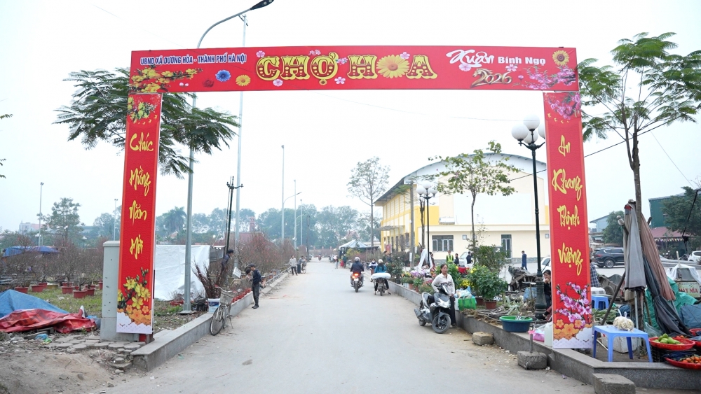 Lãnh đạo xã Dương Hòa kiểm tra hoạt động chợ hoa Xuân Bính Ngọ 2026