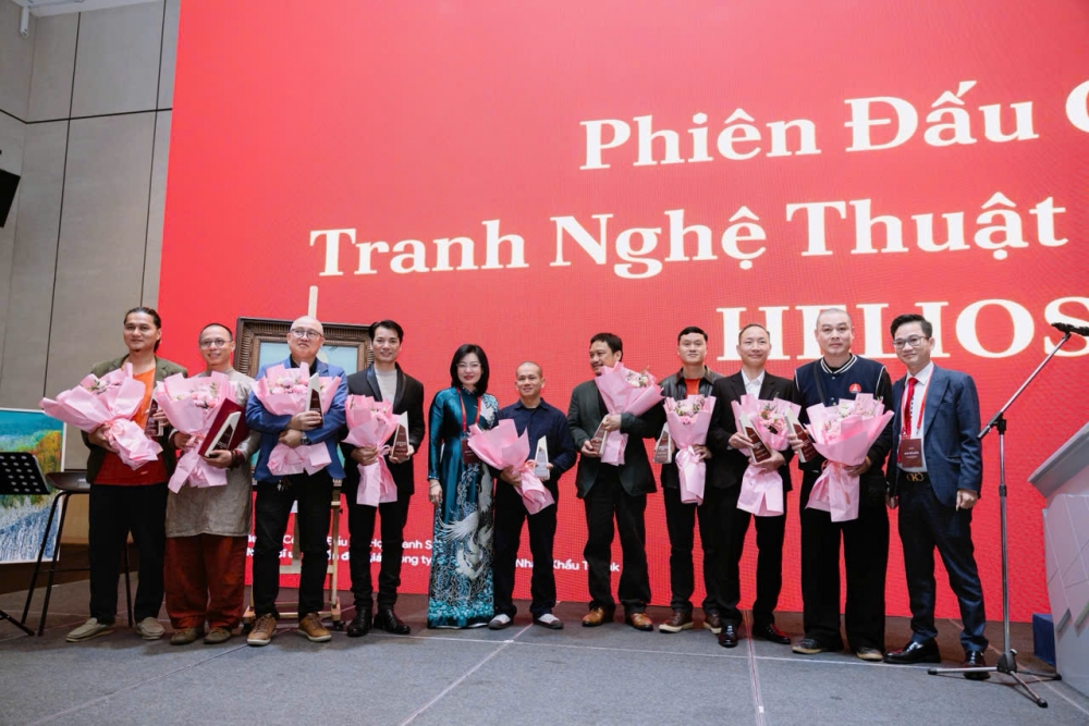 Nâng tầm nghệ thuật đương đại Việt Nam từ phiên đấu giá tranh HELIOS