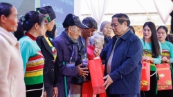 moi nguoi moi nha deu duoc co tet