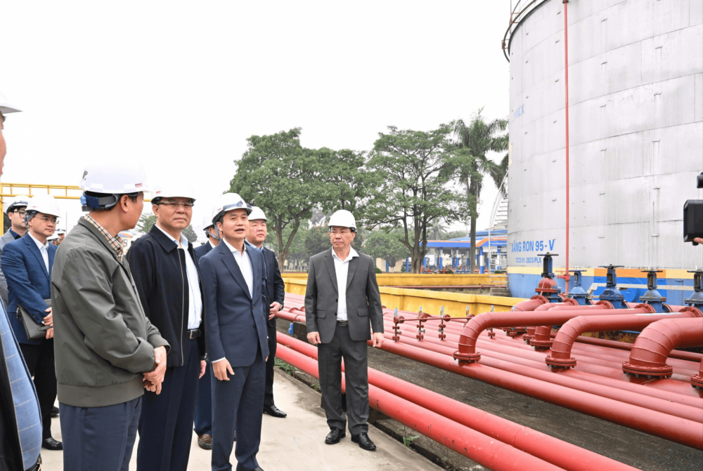 Không để đứt gãy nguồn cung xăng dầu trước, trong và sau Tết Nguyên đán 2026