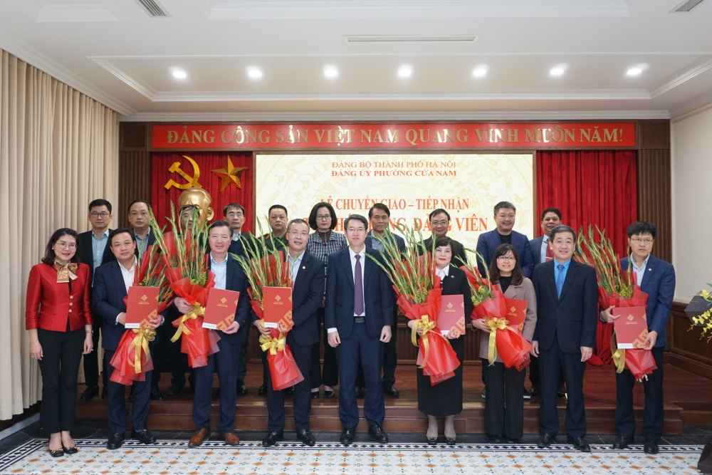 Đảng bộ phường Cửa Nam tiếp nhận thêm hơn 3.400 đảng viên