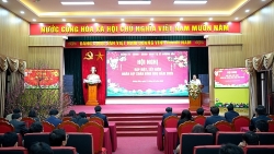 bi thu xa duong hoa moi can bo can dat loi ich chung cua xa cua nhan dan len tren loi ich ca nhan