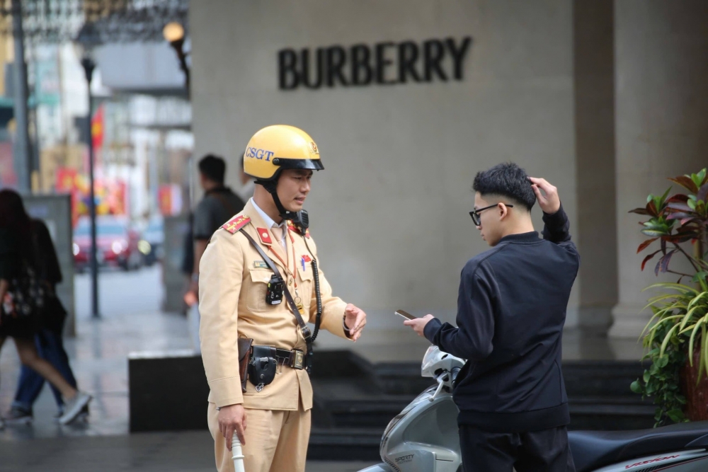 Hà Nội: Giao thông khu vực trung tâm và cửa ngõ thông thoáng ngày 28 Tết