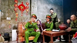 nghia tinh cua cong an thu do ngay giap tet