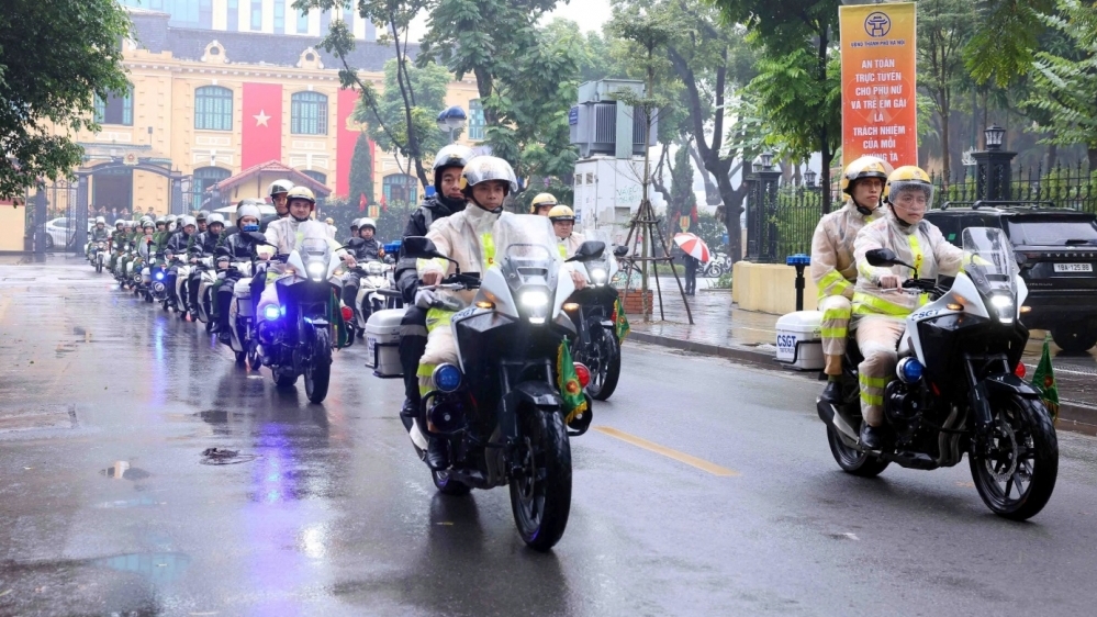 Công an Hà Nội thực hiện đồng bộ các giải pháp bảo đảm cho người dân vui tươi đón Tết